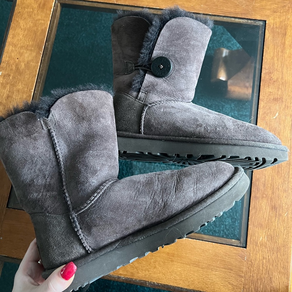 Bailey Button Uggs